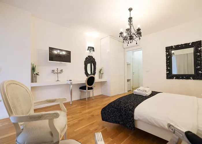 Tinel Superior 4* Zara